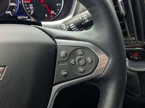 Used 2023 Chevrolet Traverse Premier FWD image 26