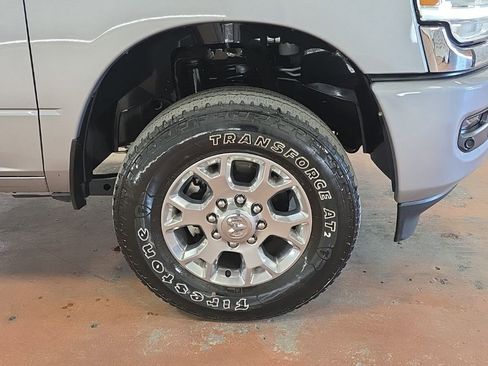 Used 2024 RAM 2500 Laramie image 10