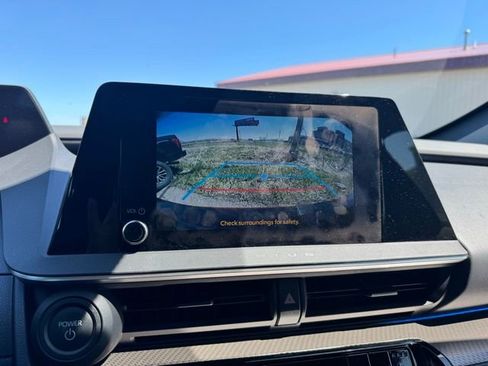 Used 2024 Toyota Prius XLE AWD/4WD image 4