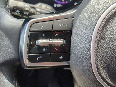 Used 2023 Kia Carnival SX FWD image 16