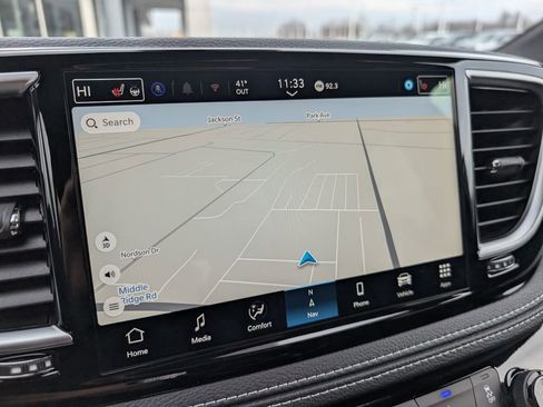 New 2026 Chrysler Pacifica Limited w/ S Appearance Package image 27