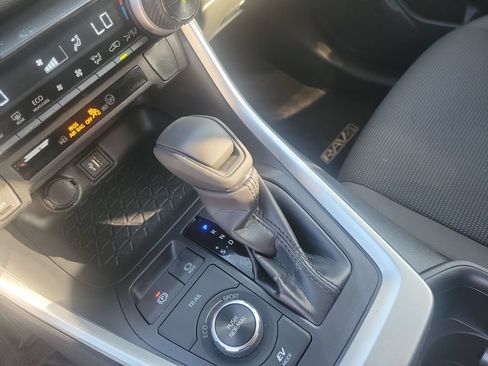Certified 2023 Toyota RAV4 LE AWD/4WD image 27
