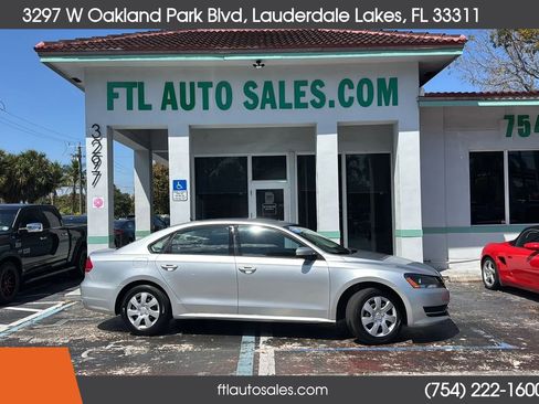 Used 2015 Volkswagen Passat 1.8T S image 1