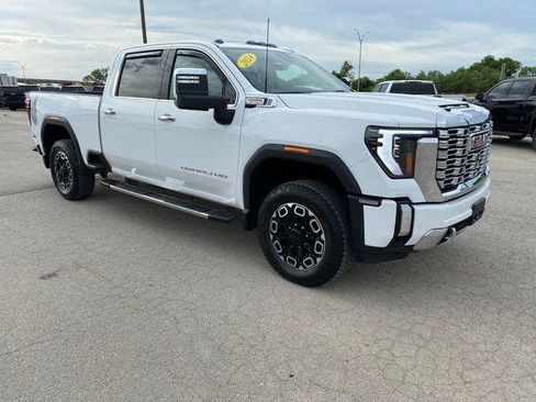 Used 2024 GMC Sierra 2500 Denali w/ Denali Reserve Package AWD/4WD image 8