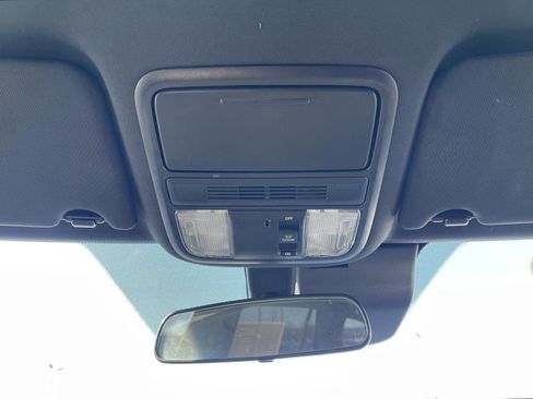 Used 2022 Honda Pilot Sport image 11