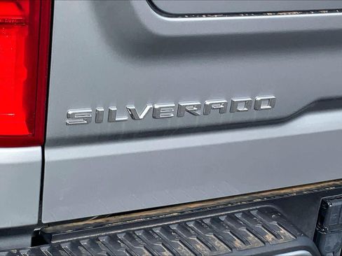 Used 2024 Chevrolet Silverado 1500 High Country AWD/4WD image 10