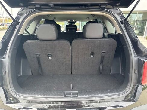Used 2024 Kia Sorento S image 14