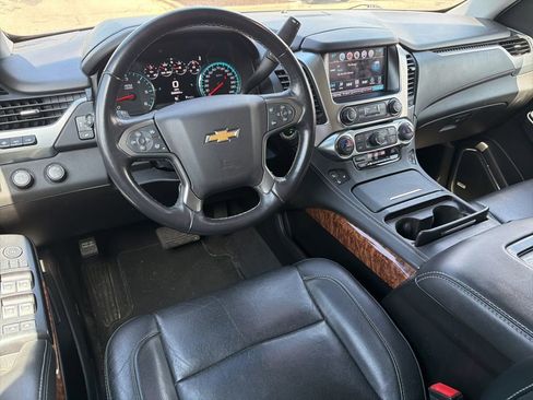 Used 2019 Chevrolet Suburban Premier image 13