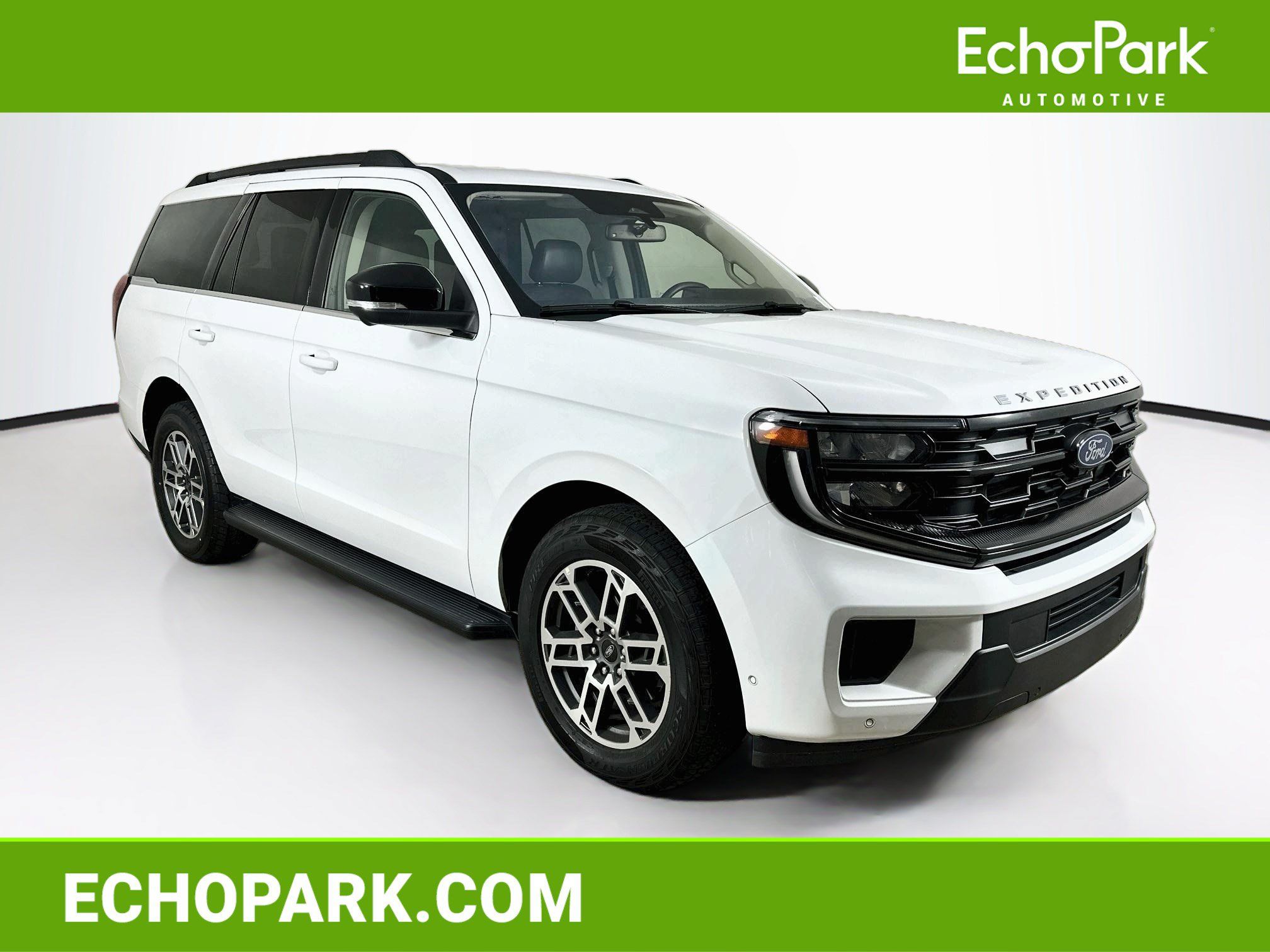 Used 2025 Ford Expedition Active AWD/4WD image 1