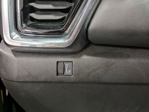 Used 2024 GMC Canyon Elevation image 21