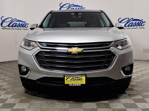 Used 2021 Chevrolet Traverse LT FWD image 3