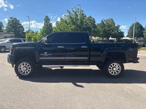 Used 2016 GMC Sierra 2500 Denali w/ Duramax Plus Package AWD/4WD image 2