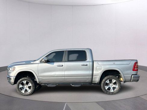 Used 2019 RAM 1500 Laramie AWD/4WD image 2