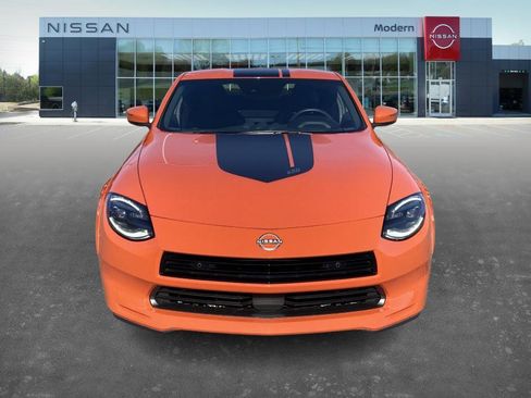 Certified 2024 Nissan Z Performance w/ Heritage Edition image 2