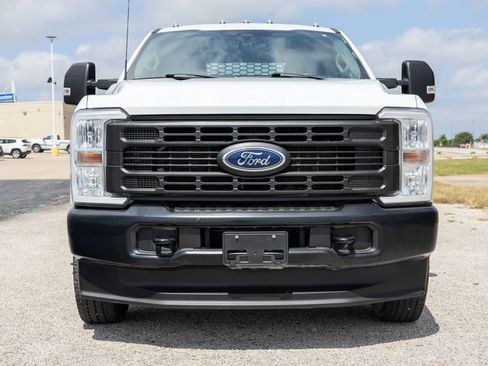 Used 2023 Ford F350 XL AWD/4WD image 2