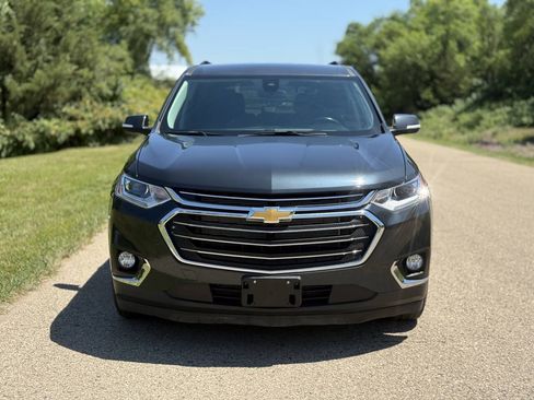 Used 2021 Chevrolet Traverse LT AWD/4WD image 3