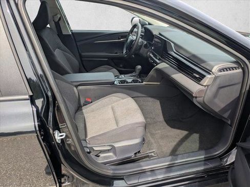 Used 2025 Toyota Camry LE FWD image 17