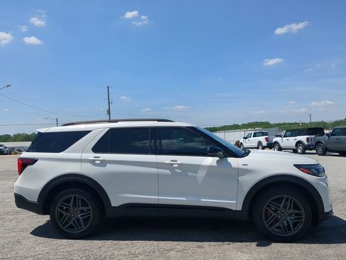 Certified 2025 Ford Explorer ST-Line w/ Premium Package image 2