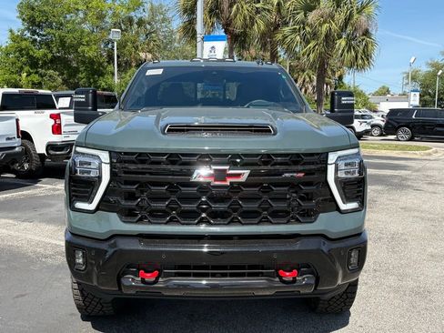 New 2026 Chevrolet Silverado 2500 ZR2 AWD/4WD image 3