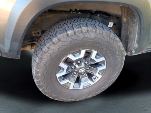 Used 2019 Toyota Tacoma TRD Off-Road AWD/4WD image 9