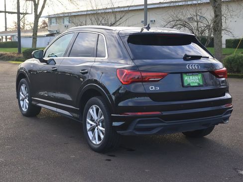Used 2024 Audi Q3 2.0T Premium image 4