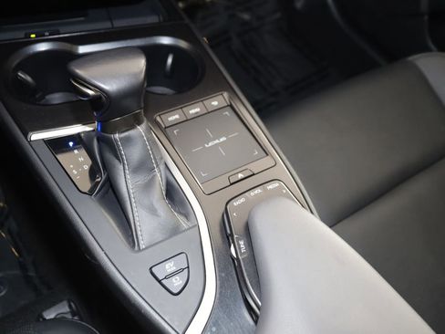 Used 2022 Lexus UX 250h w/ Premium Package AWD/4WD image 29