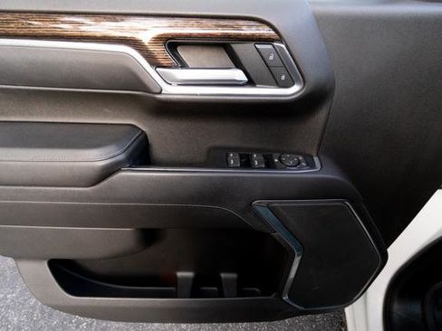 Used 2022 GMC Sierra 1500 Elevation image 18