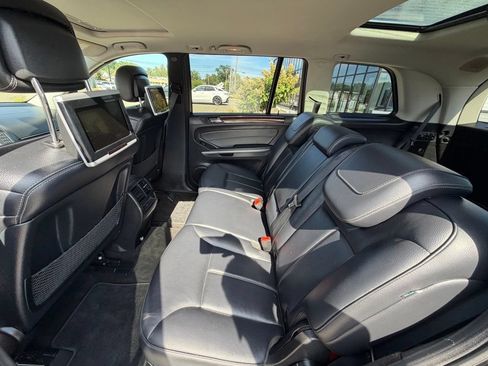 Used 2012 Mercedes-Benz GL 450 4MATIC image 8