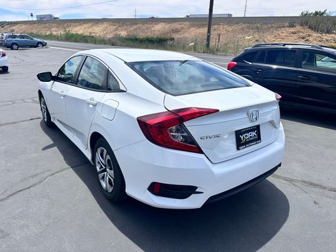 Used 2018 Honda Civic LX image 4