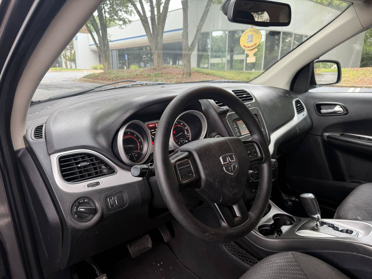 Used 2020 Dodge Journey SE w/ Blacktop Package FWD image 10