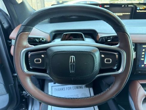 Used 2025 Lincoln Navigator Reserve AWD/4WD image 15