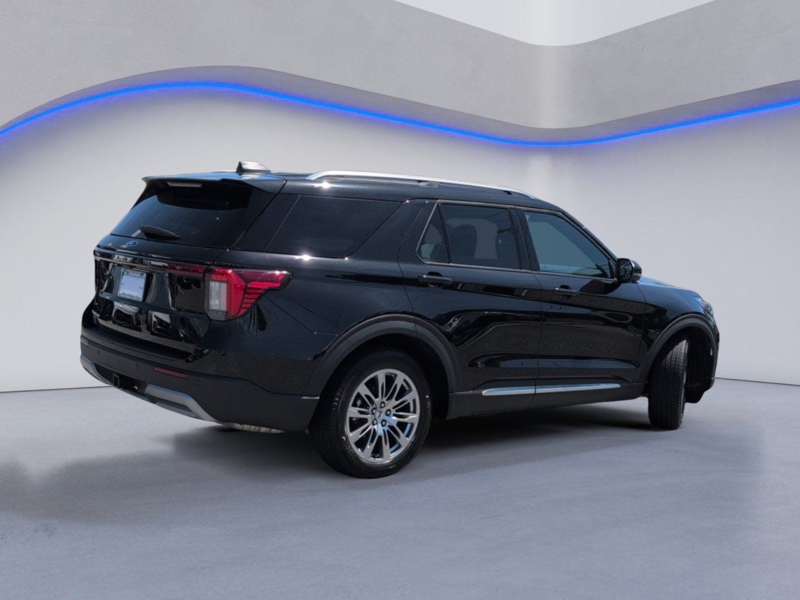 Used 2026 Ford Explorer Platinum RWD image 4