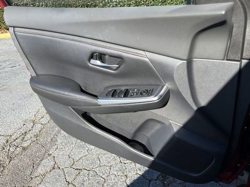 Certified 2022 Nissan Sentra SR w/ Electronics Package image 15