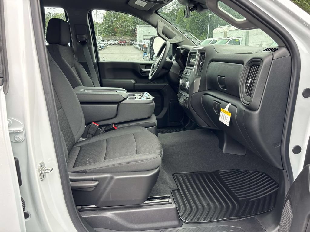 Used 2026 GMC Sierra 3500 Pro AWD/4WD image 17