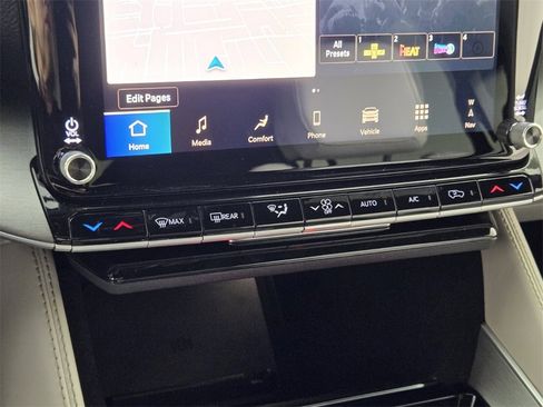 New 2025 Jeep Wagoneer L Series II image 18