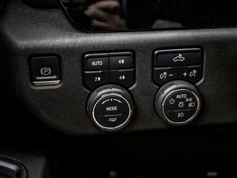 Used 2023 Chevrolet Silverado 1500 RST image 37