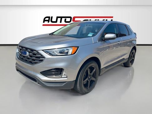 Used 2022 Ford Edge Titanium image 3