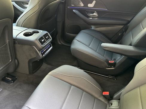 New 2026 Mercedes-Benz GLS 450 4MATIC image 11