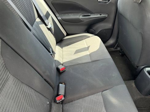 Used 2021 Nissan Versa SV FWD image 17