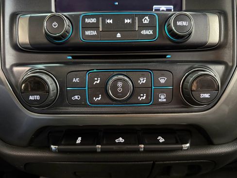 Used 2018 Chevrolet Silverado 1500 LT w/ All Star Edition image 24