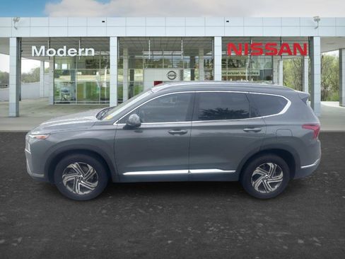 Used 2022 Hyundai Santa Fe SEL FWD image 2