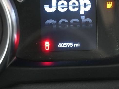 Used 2022 Jeep Gladiator Sport AWD/4WD image 29