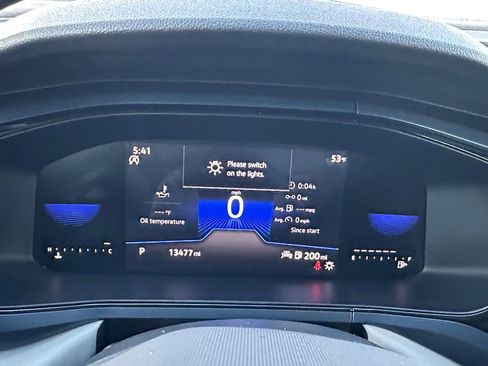 Used 2024 Volkswagen Taos SE w/ Panoramic Sunroof Package image 13