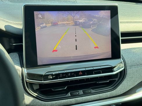 Used 2022 Jeep Compass Latitude image 33