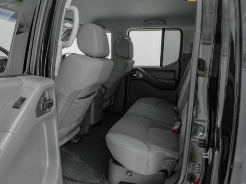 Used 2008 Nissan Frontier SE w/ SE Value Truck Pkg image 32