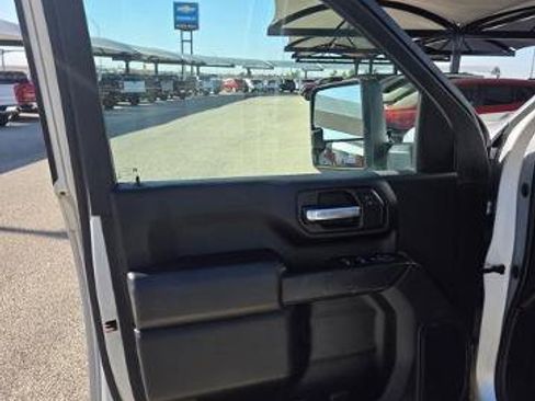 Used 2023 Chevrolet Silverado 2500 Custom w/ Custom Value Package image 10