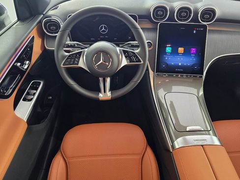 New 2026 Mercedes-Benz GLC 300 image 11