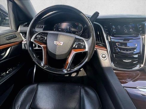 Used 2019 Cadillac Escalade ESV Premium Luxury RWD image 7
