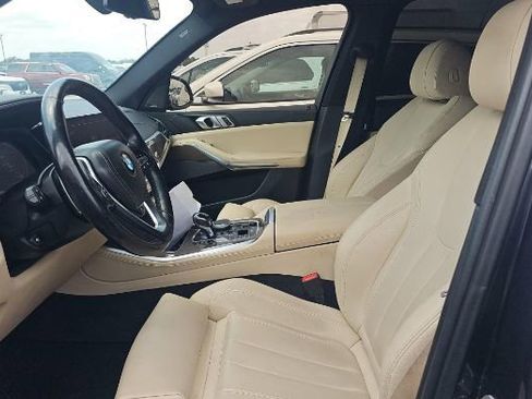 Used 2019 BMW X5 xDrive40i w/ Premium Package 2 AWD/4WD image 3