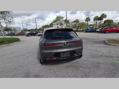 Used 2025 Alfa Romeo Tonale w/ Premium Package image 35